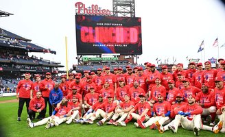 Phillies-team-photo-playoffs_092826