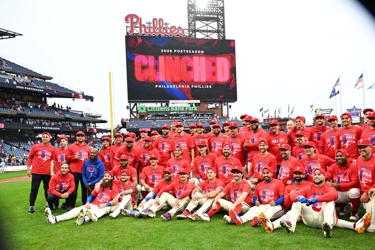 Phillies-team-photo-playoffs_092826