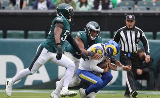 2026-10-04T195501Z_1160844478_MT1USATODAY29998296_RTRMADP_3_NFL-LOS-ANGELES-RAMS-AT-PHILADELPHIA-EAGLES.JPG