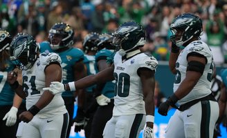 2026-10-11T152516Z_27265249_MT1USATODAY30056893_RTRMADP_3_NFL-PHILADELPHIA-EAGLES-AT-JACKSONVILLE-JAGUARS.JPG