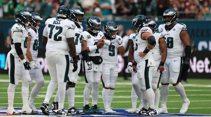 101326EaglesOffense