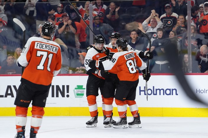 Dvorak-Goal-Flyers-Kraken-10.13.26-NHL.JPG