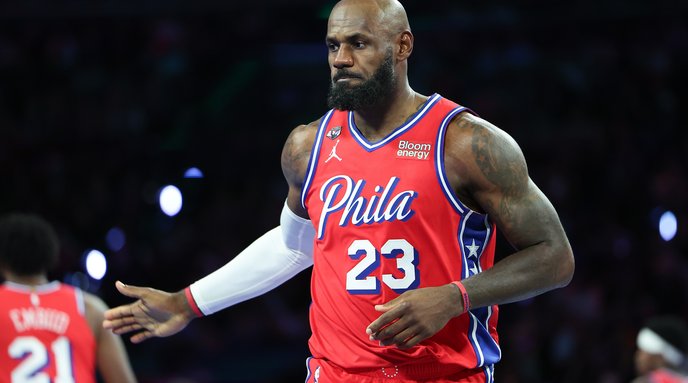 Lebron James vs. Knicks NBA Cup
