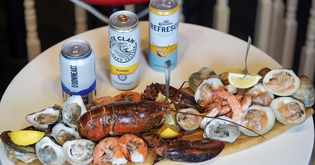 Old City Oyster Bar offering free oysters, 1 drinks on opening night