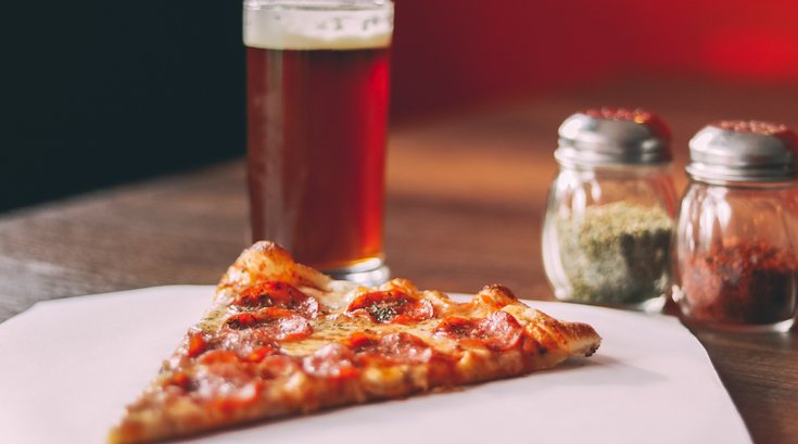 beer and pizza deal at The Common