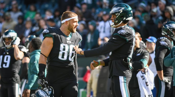 22_11032019_EaglesvsBears_Zach_Ertz_Mack_Hollins_KateFrese.jpg