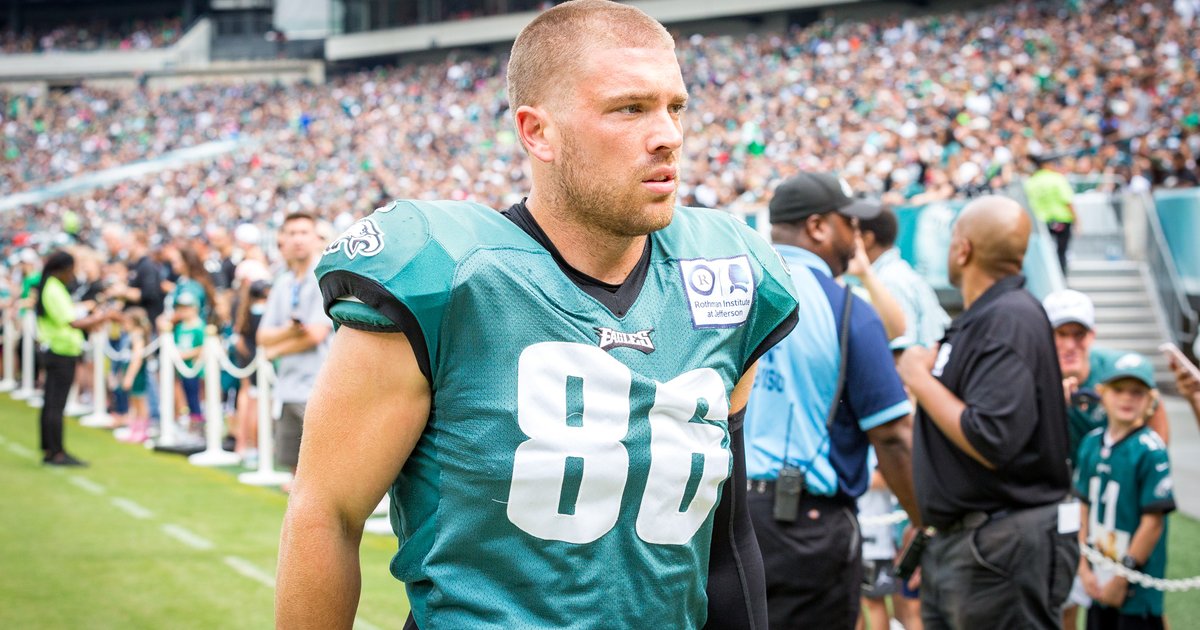 Zach Ertz says he's in the 'upper echelon' of NFL TE's