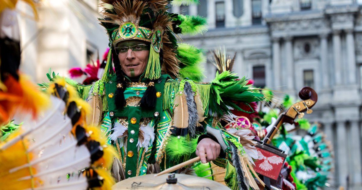 Eagles center Jason Kelce special guest at Mummers Mardi Gras