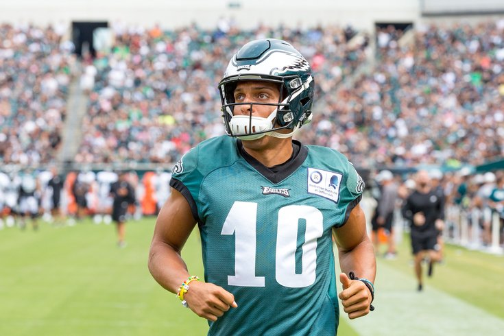 Eagles' Mack Hollins cracks perfect joke about returning jersey No