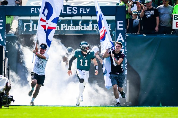 390922_Eagles_Lions_Carson_Wentz_Kate_Frese.jpg