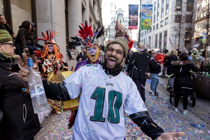 PHOTOS: Thousands celebrate on Broad Street for 2017 Mummers Parade ...