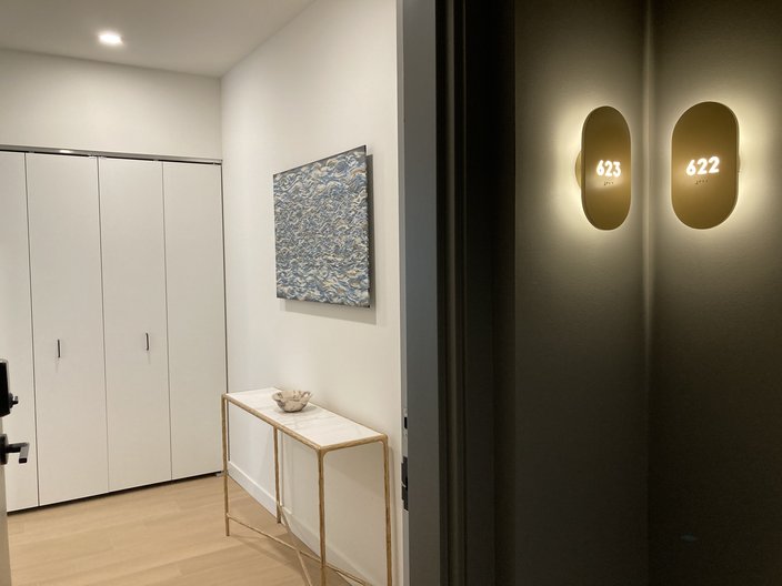 1701 Market Doorframe