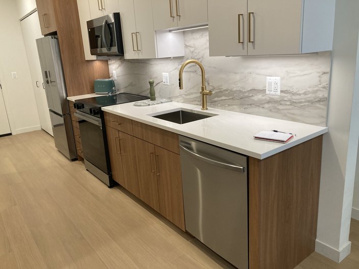 Kitchen 1BR