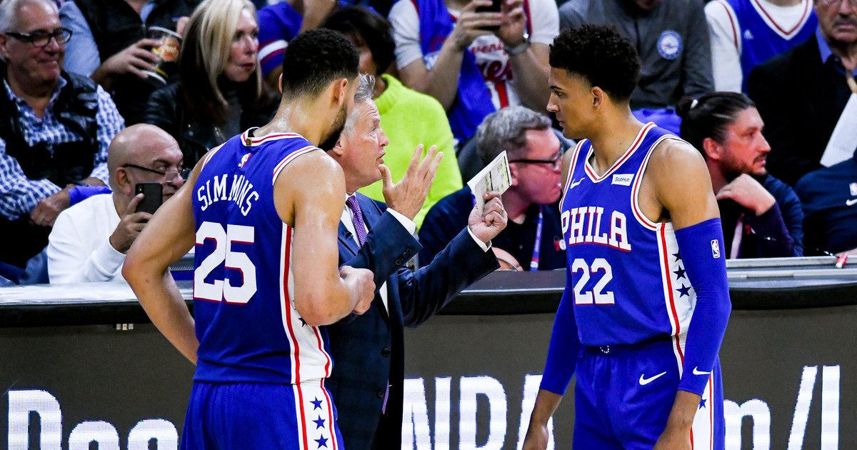 Jahlil Okafor's gargantuan hand threw out Phillies' first pitch