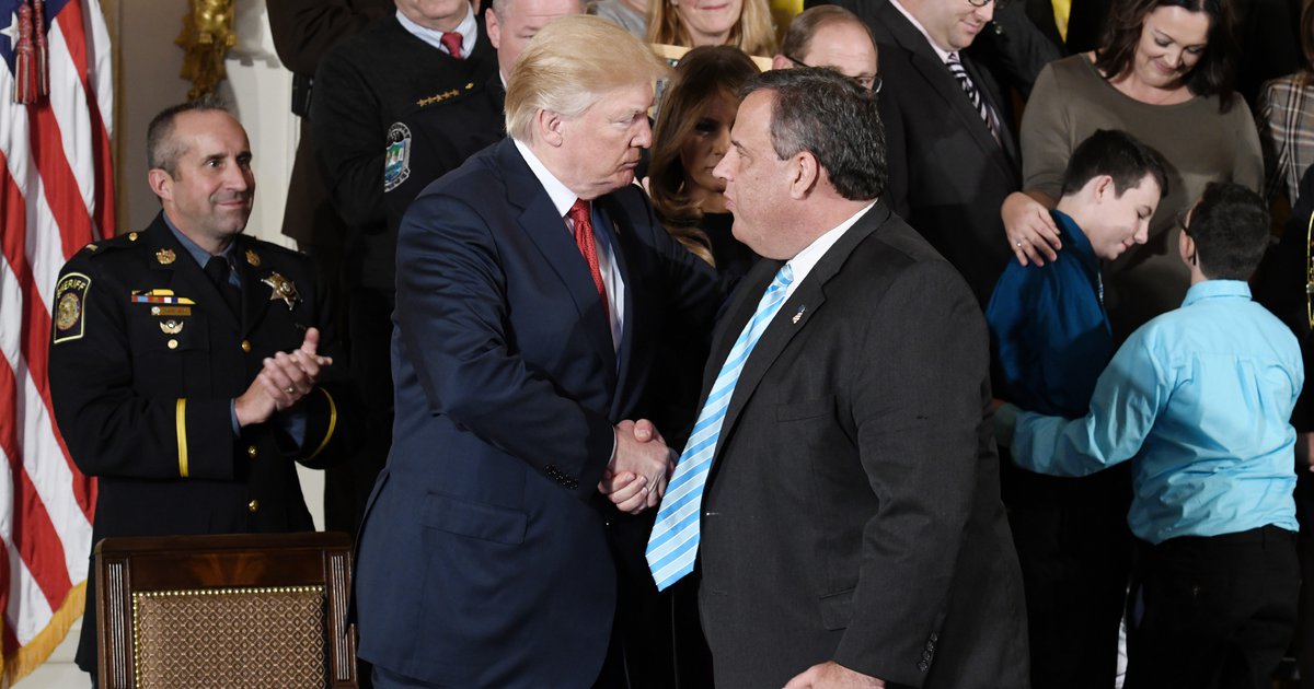 Chris Christie Enters 2024 Presidential Race Revisit His History As   6123 Christie 2024 Trump.2e16d0ba.fill 1200x630 C0 