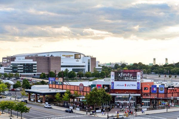 Sixers Flyers Arena