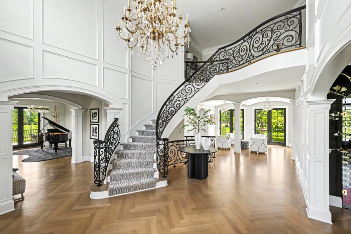 6 Tines Field Path - Foyer