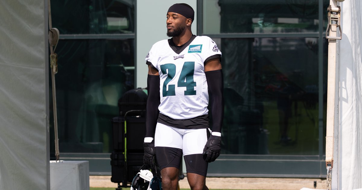 Nakobe Dean to miss several weeks, Eagles sign former first-round LB to  practice squad - Bleeding Green Nation