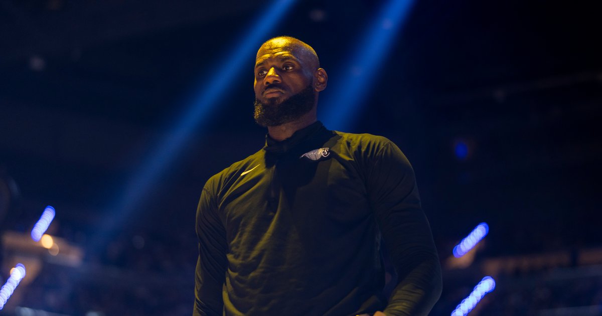 How much could it cost LeBron James to commute between Philly and New York by helicopter?