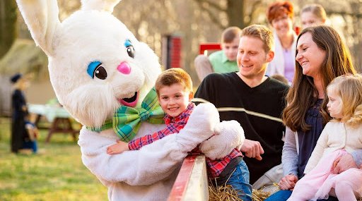 Hayrides to Bunny;land at Linvilla Orchards