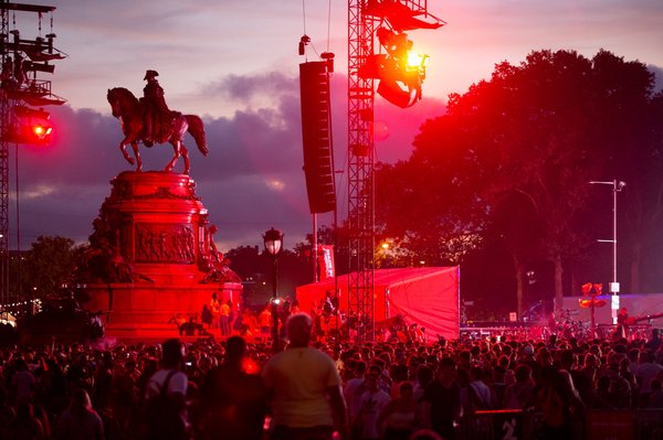 Made in America road closures traffic