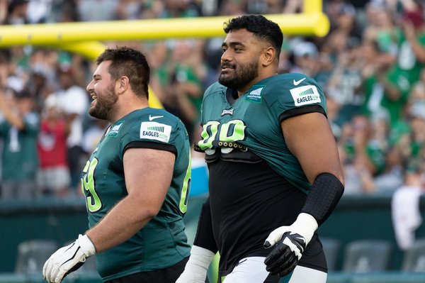 8.6.23_EaglesPractice_Mailata-Dickerson-0591.jpg