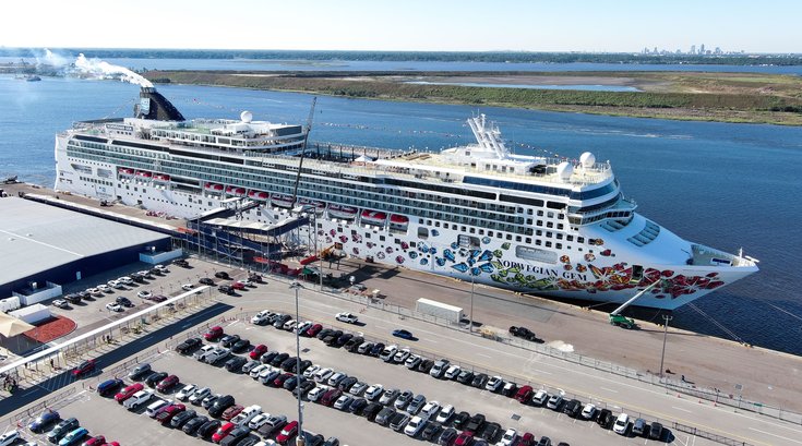 Norwegian Gem Philly