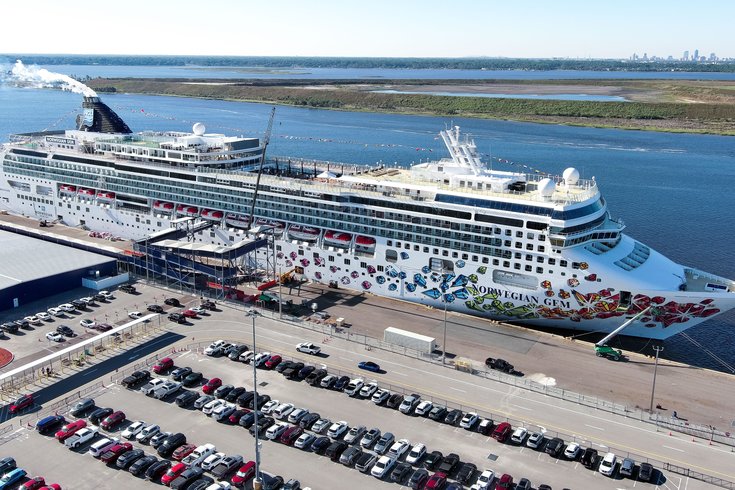 Norwegian Gem Philly