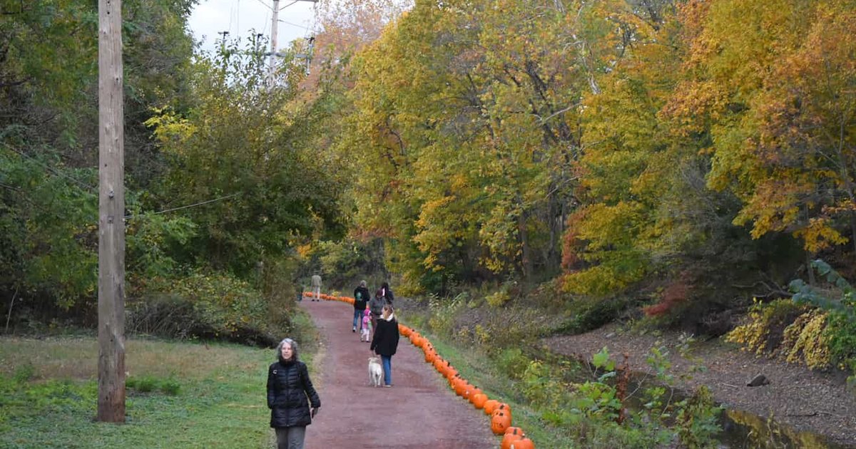 Canal-O-Ween 2026 brings nearly 500 jack-o’-lanterns to Yardley