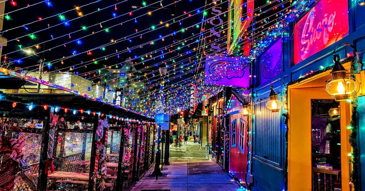 Tinsel, Philly's Christmas bar, returns with decorated outdoor seating