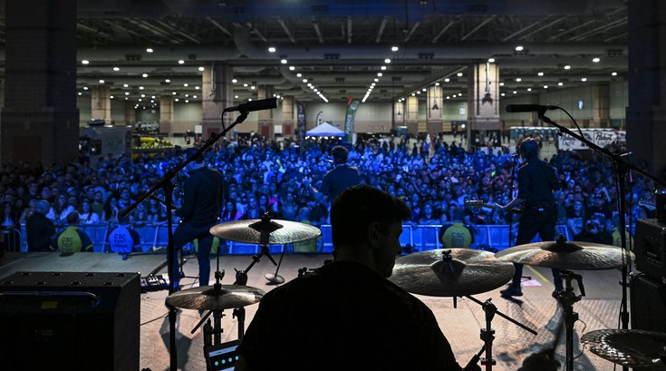 AC Beer Fest Concert Crowd
