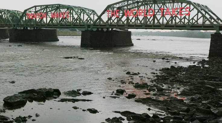 07072015_TrentonBridge_AP