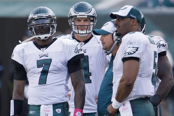 041315_eaglesQBs_AP