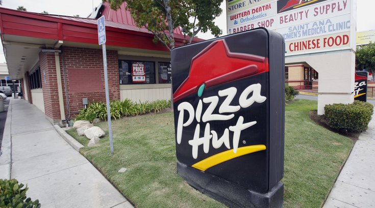 05062015_PizzaHut_AP
