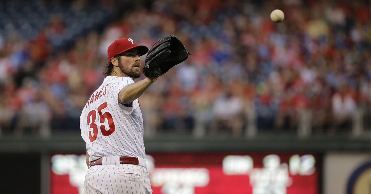 Rangers acquire Cole Hamels from Phillies