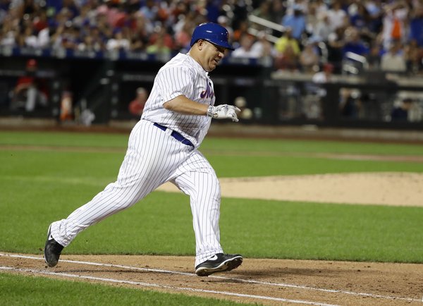 082616_Phillies-Mets_AP