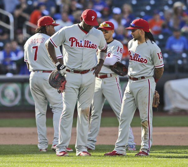 092516_Phillies-lose_AP