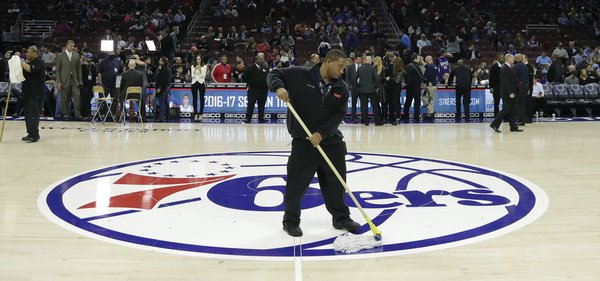 113016_Sixers-postponed_AP