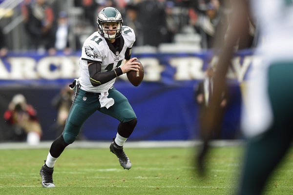 121716_Eagles-Wentz_AP