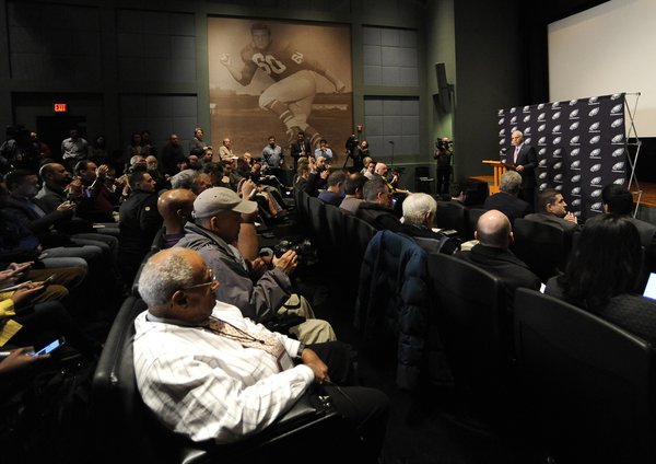 123015_Lurie-Media_AP