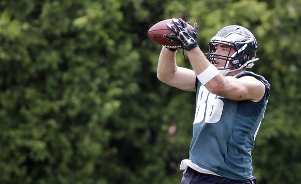 061815_Ertz_AP
