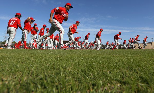 031616_Phillies-team_AP