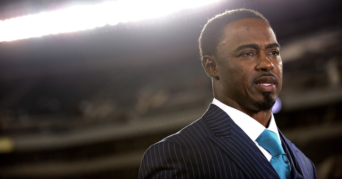 Brian Dawkins leaving Eagles front office to pursue his 'calling'