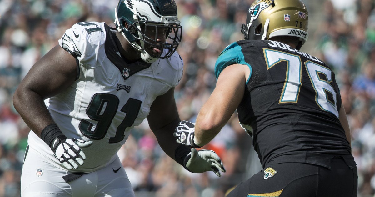 Fletcher Cox agrees to six-year extension with Eagles