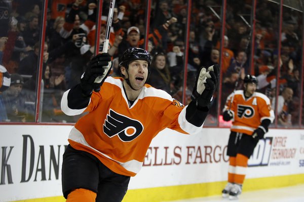 021116_Umberger-goal_AP