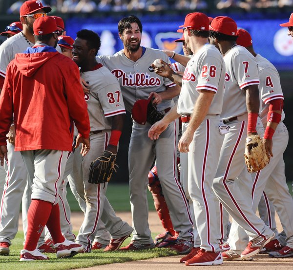 Cole Hamels throws first career no-hitter vs. Cubs