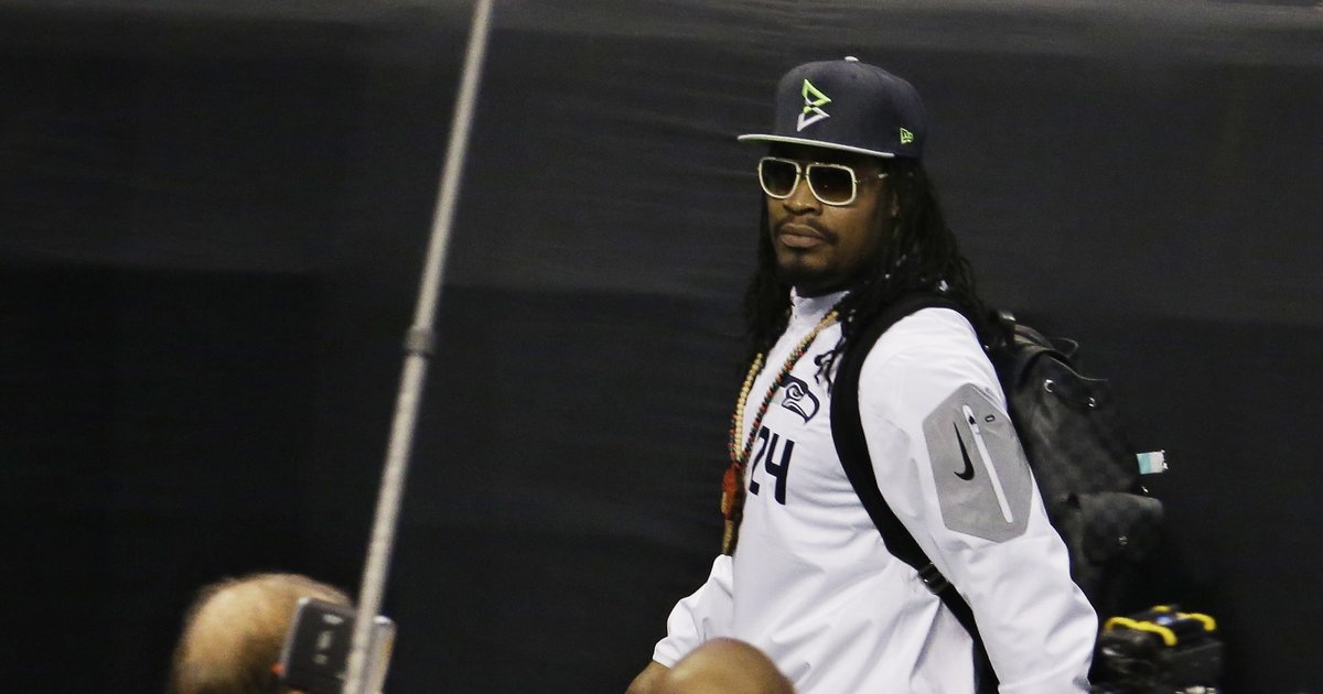 Marshawn Lynch Stays Quiet During Super Bowl Media Day - WSJ