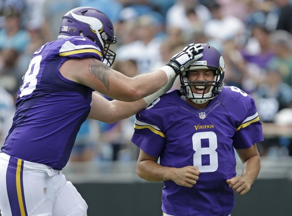 101816SamBradford