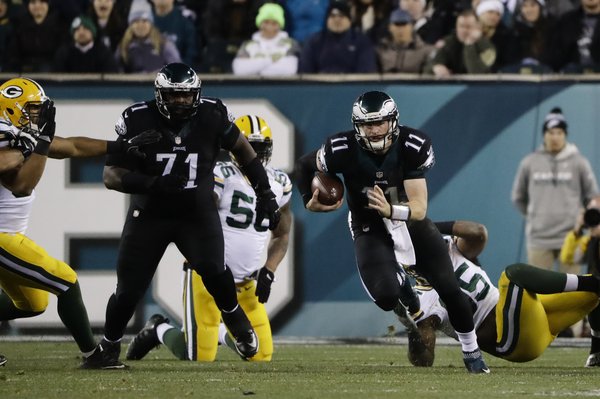 113016CarsonWentz