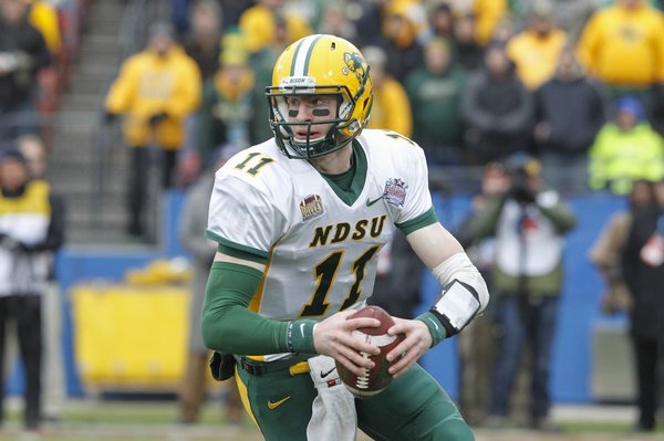 042816CarsonWentz